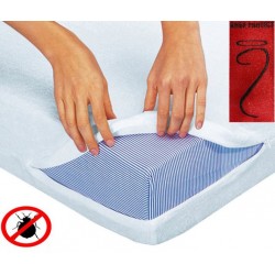 La housse de lit anti-punaises pour lit bébé s'intègre parfaitement autour de matelas aux dimensions 60-70 x 120cm